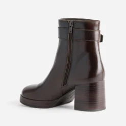 Boots marron cuir boucle métal forme serpent