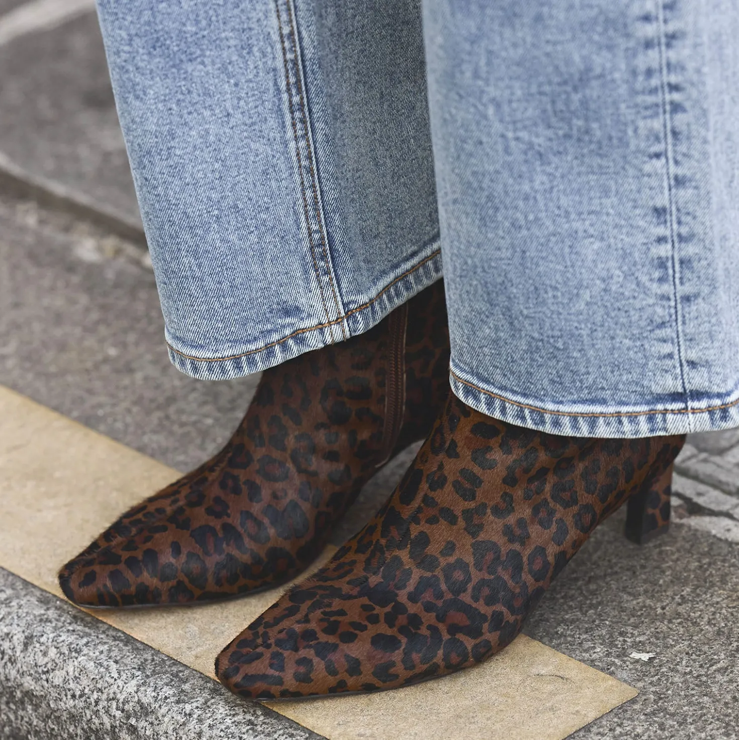 Boots marron cuir motif léopard