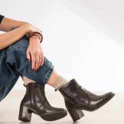 Boots marron foncé cuir découpes bi-matière