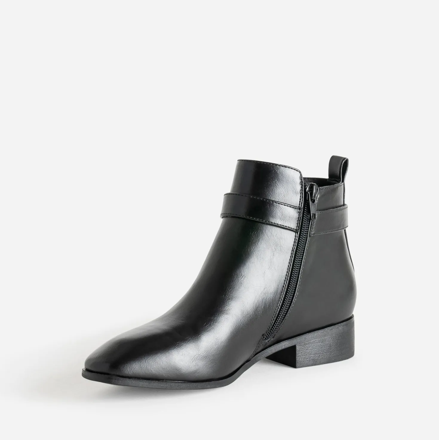 Boots noir avec bride cheville