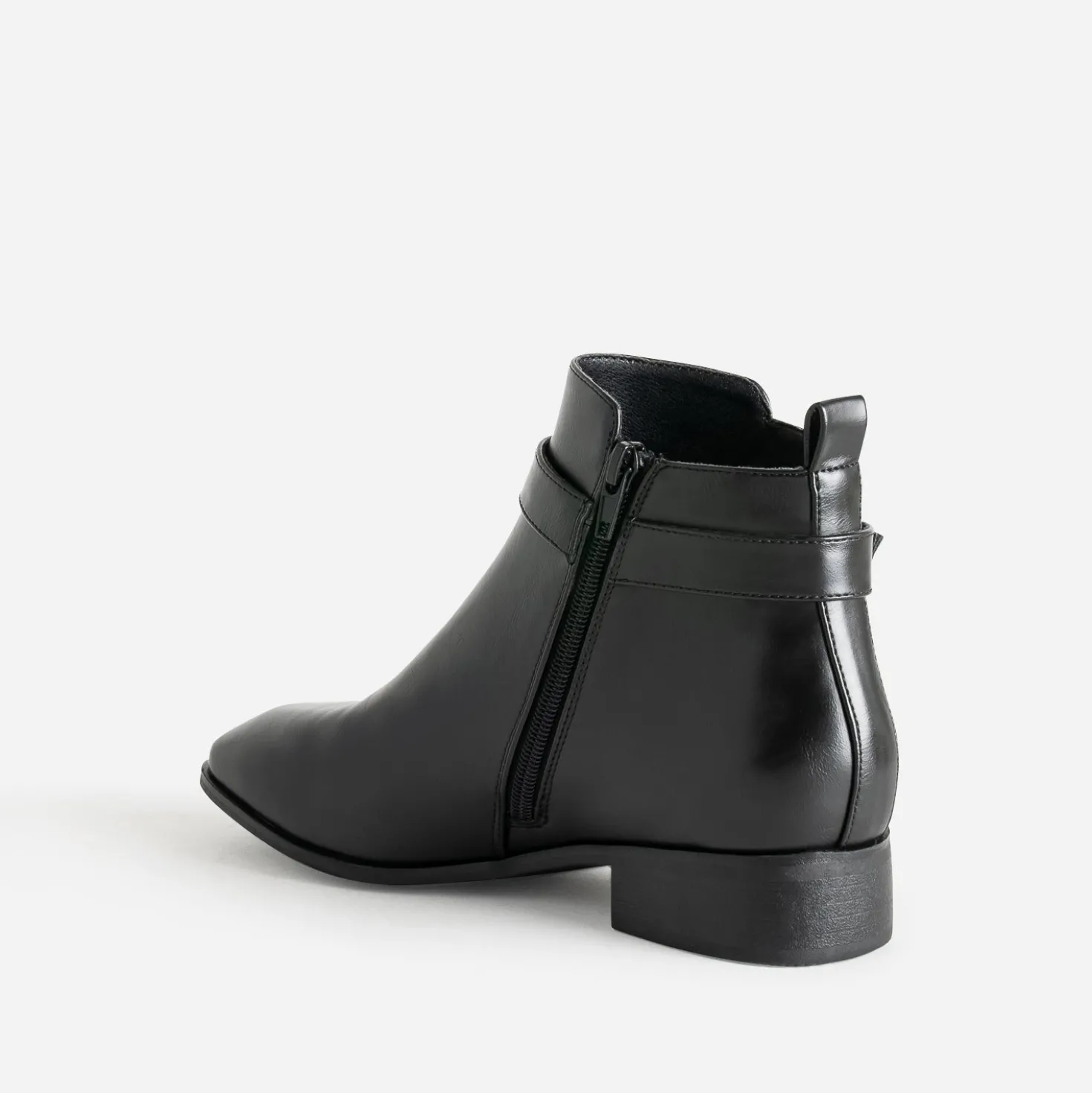 Boots noir avec bride cheville