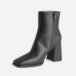 Boots noir éco-conçu à bout carré