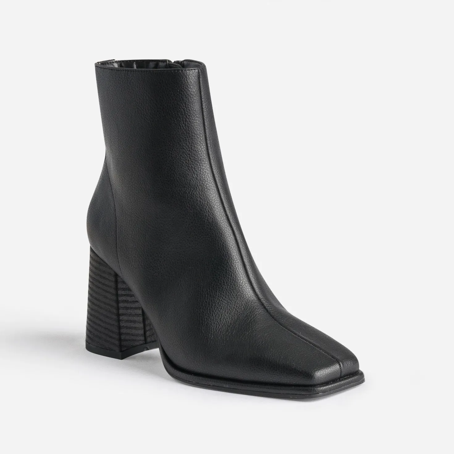 Boots noir éco-conçu à bout carré
