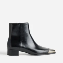 Boots noir cuir bout métallisé