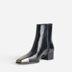 Boots noir cuir bout métallisé