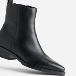 Boots noir cuir bout pointu
