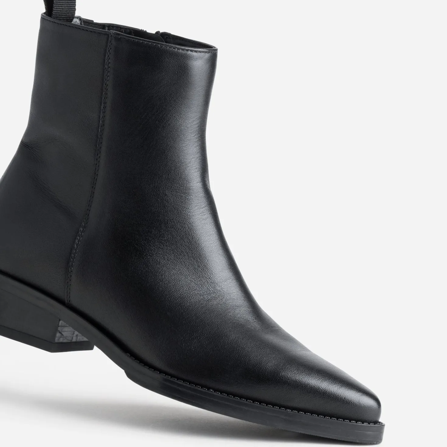 Boots noir cuir bout pointu