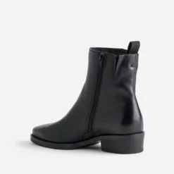 Boots noir cuir bout pointu