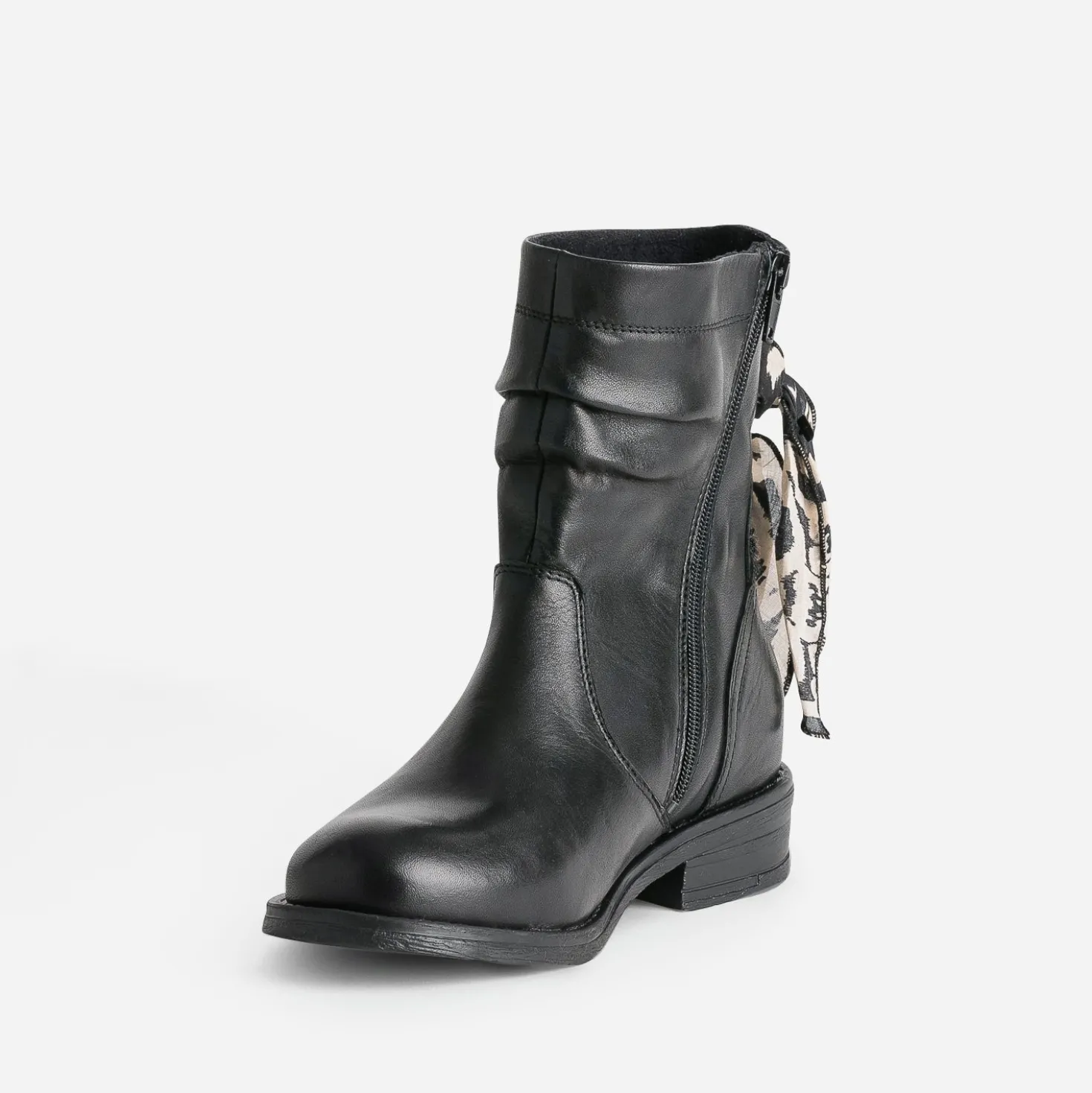 Boots noir cuir décor foulard