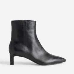 Boots noir cuir kitten-heel