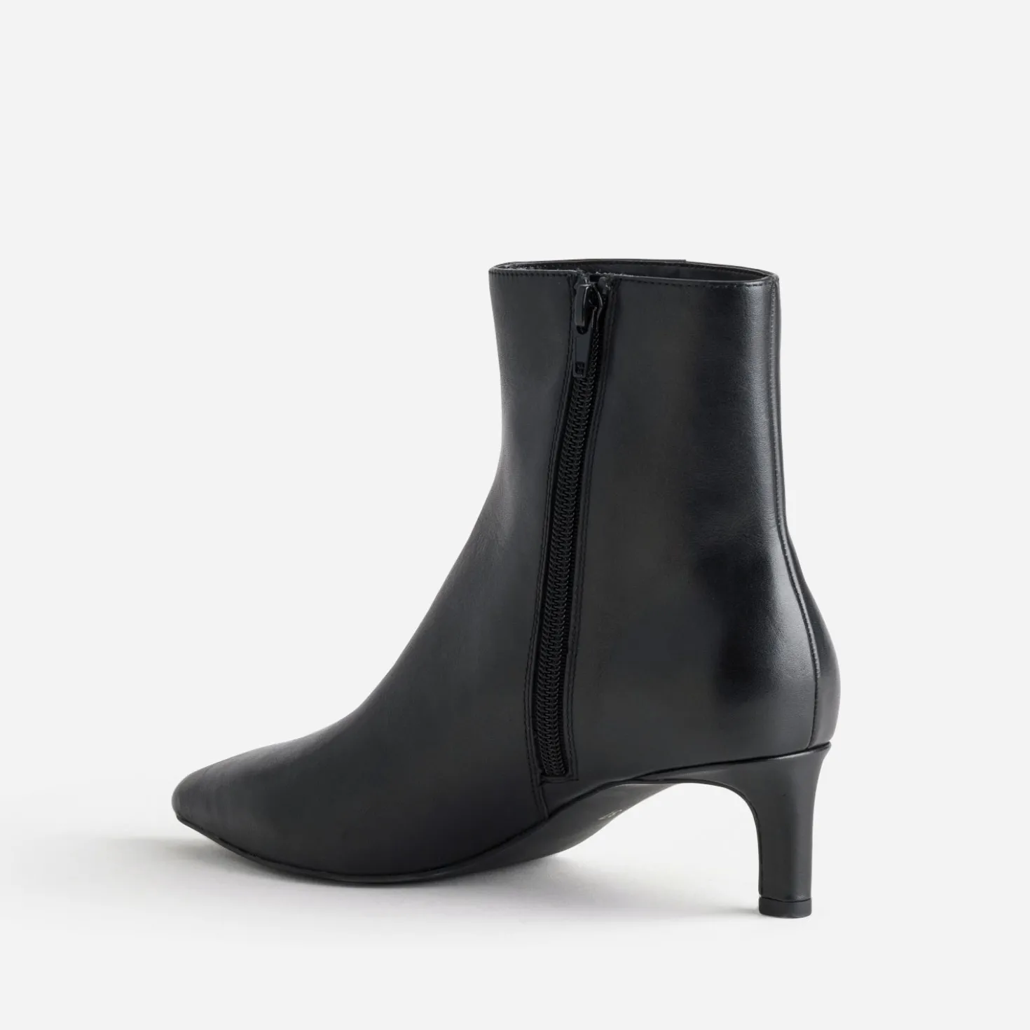 Boots noir cuir kitten-heel
