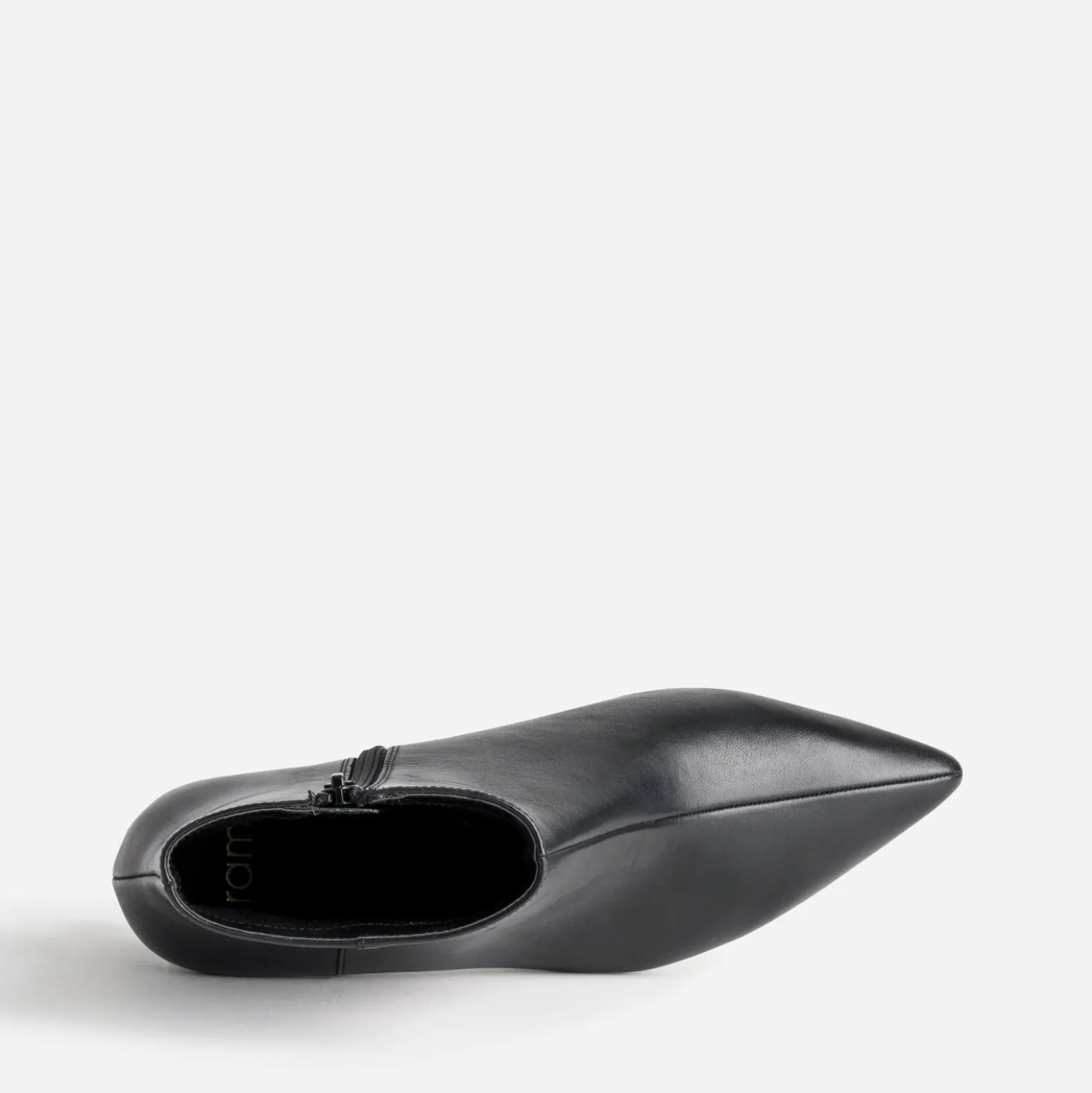 Boots noir cuir kitten-heel
