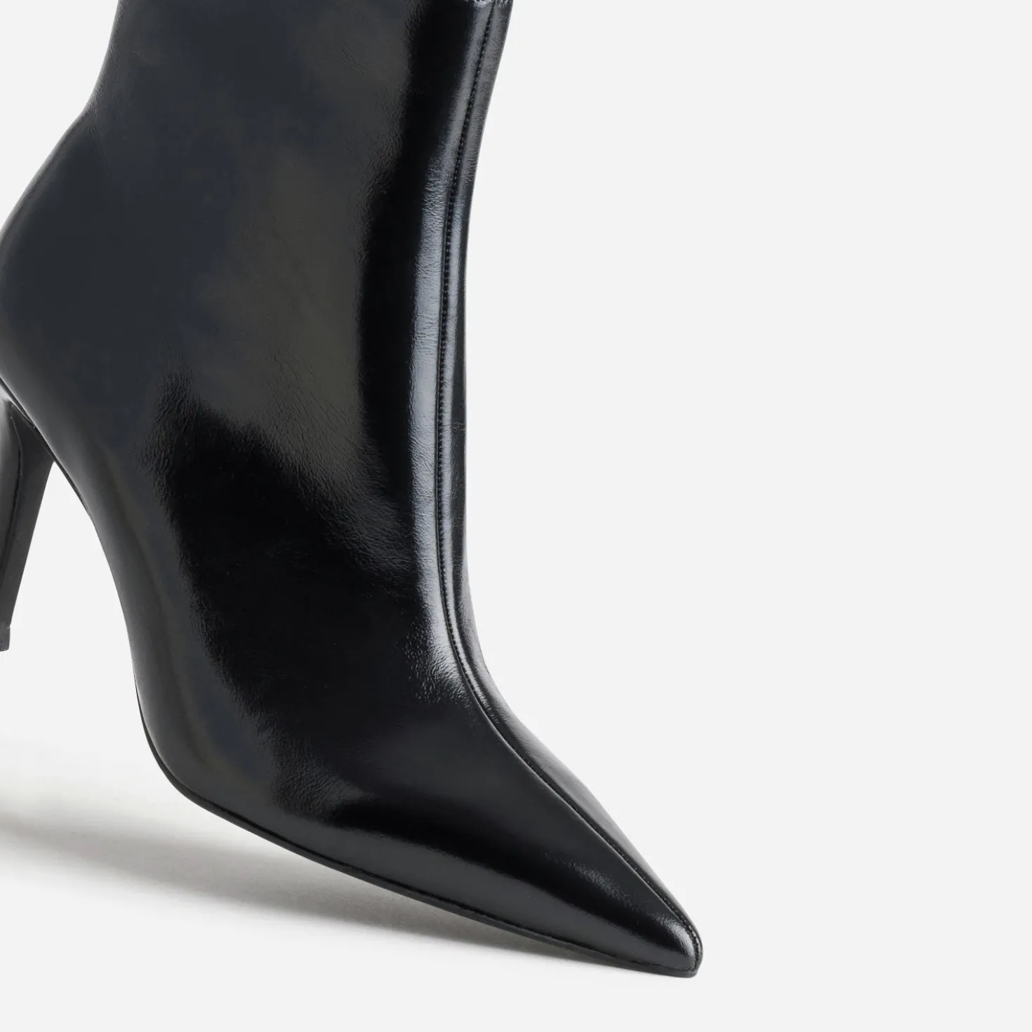 Boots noir cuir talon aiguille