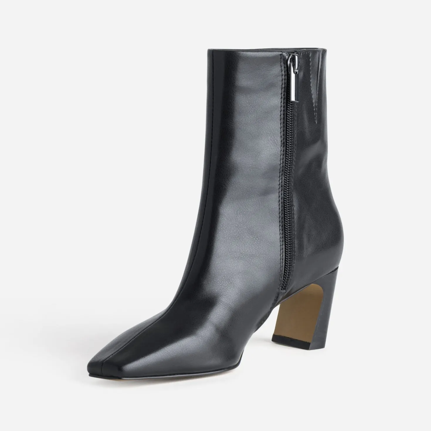 Boots noir cuir talon incurvé