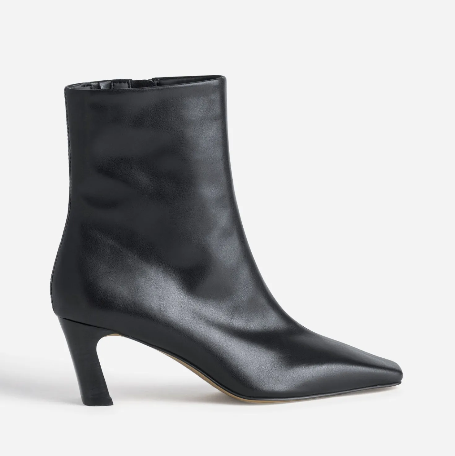 Boots noir cuir talon incurvé