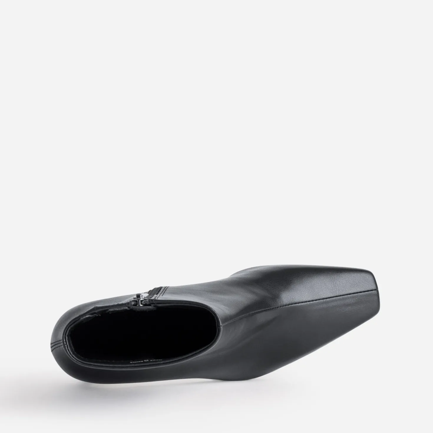Boots noir cuir talon incurvé