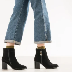 Boots noir cuir velours anneaux fantaisie