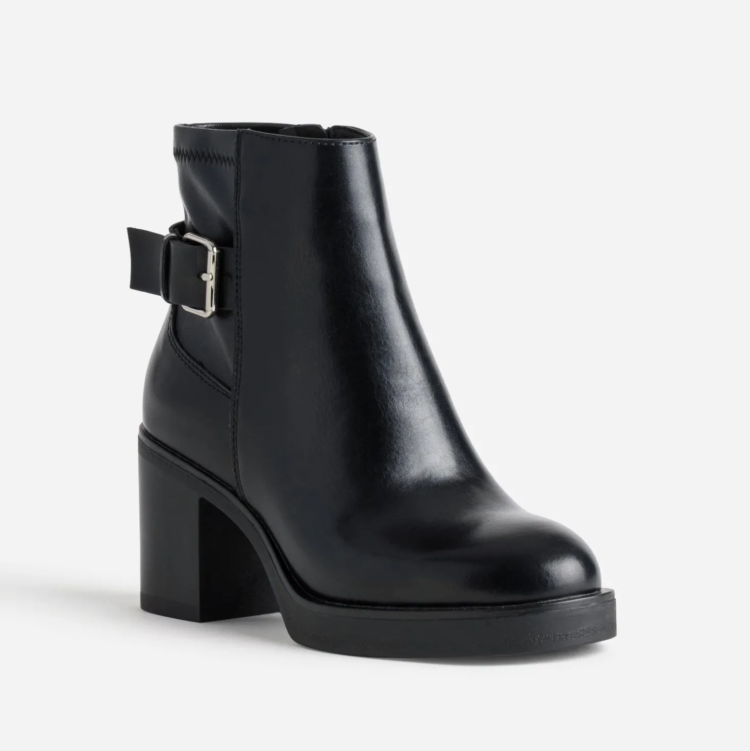Boots noir décor bride