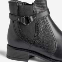 Boots noir en cuir détail effet python