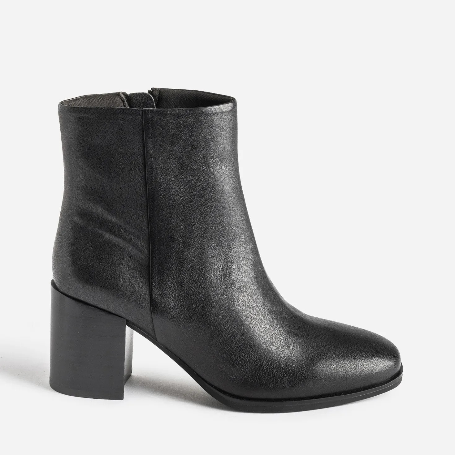 Boots noir en cuir à talon