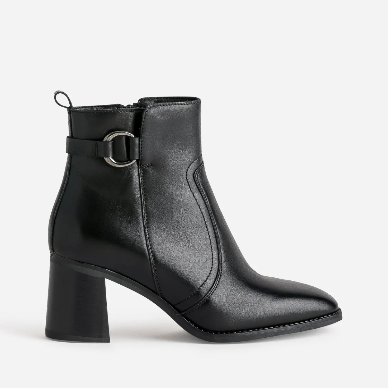 Boots noir en cuir à talon