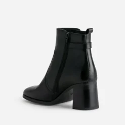 Boots noir en cuir à talon