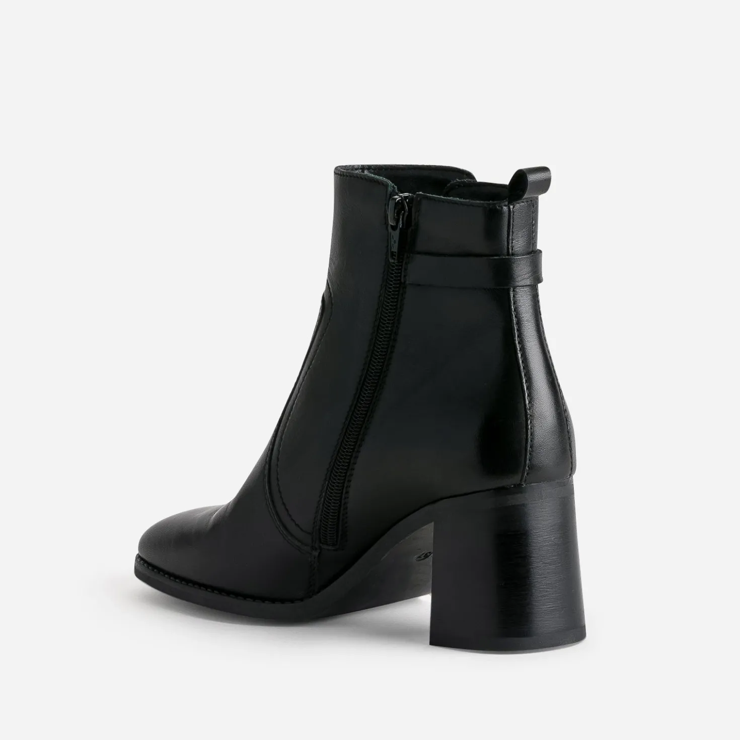 Boots noir en cuir à talon