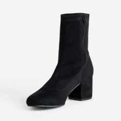 Boots noires à talon