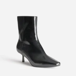 Boots noir glacé kitten-heel