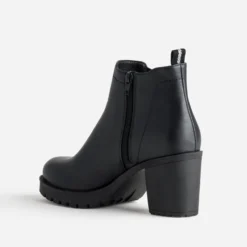 Boots noir semelle crantée