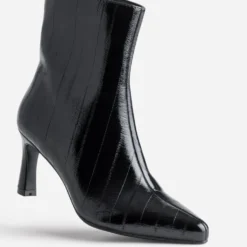 Boots noir verni effet rayures