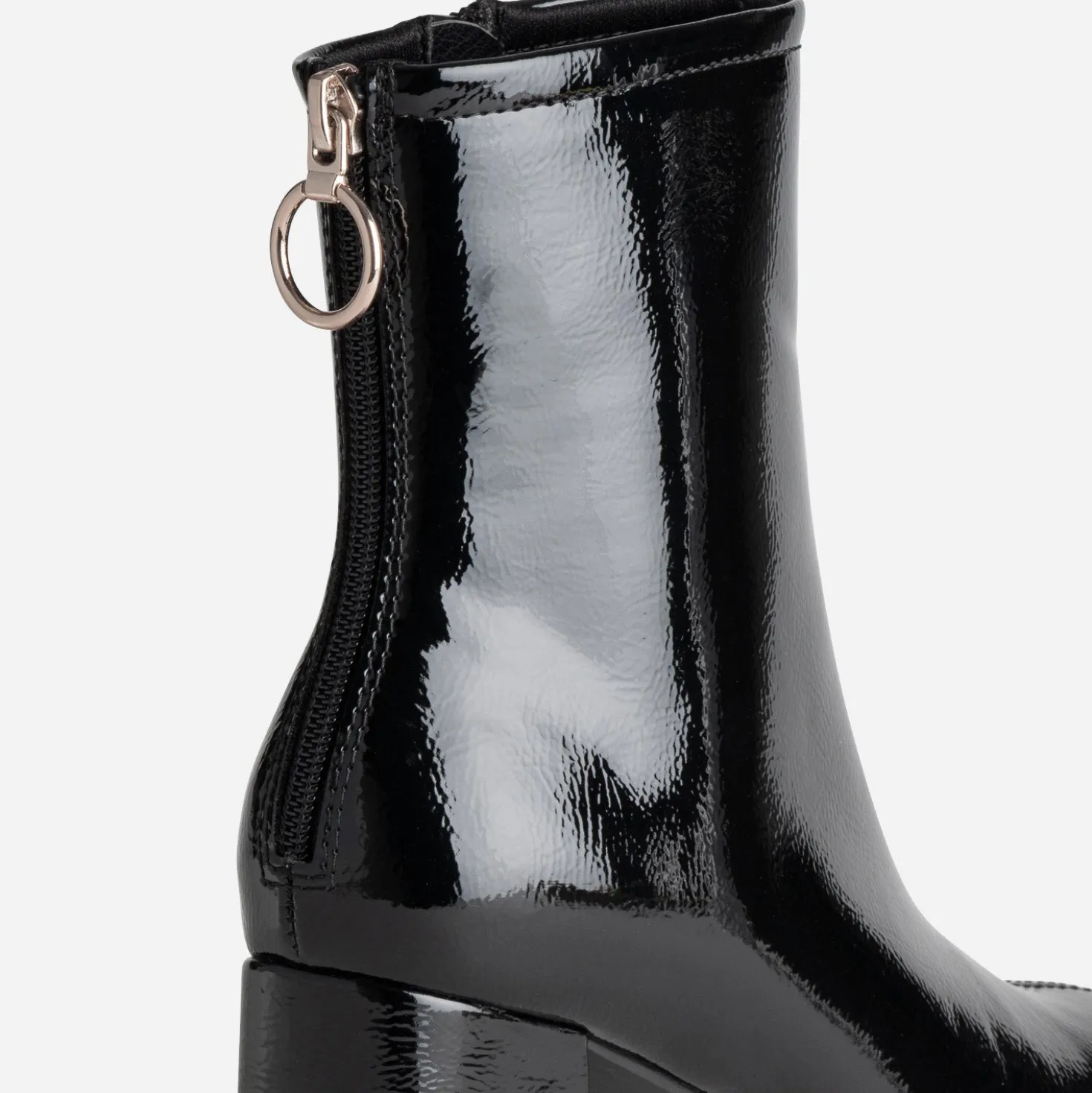 Boots noir verni zip arrière