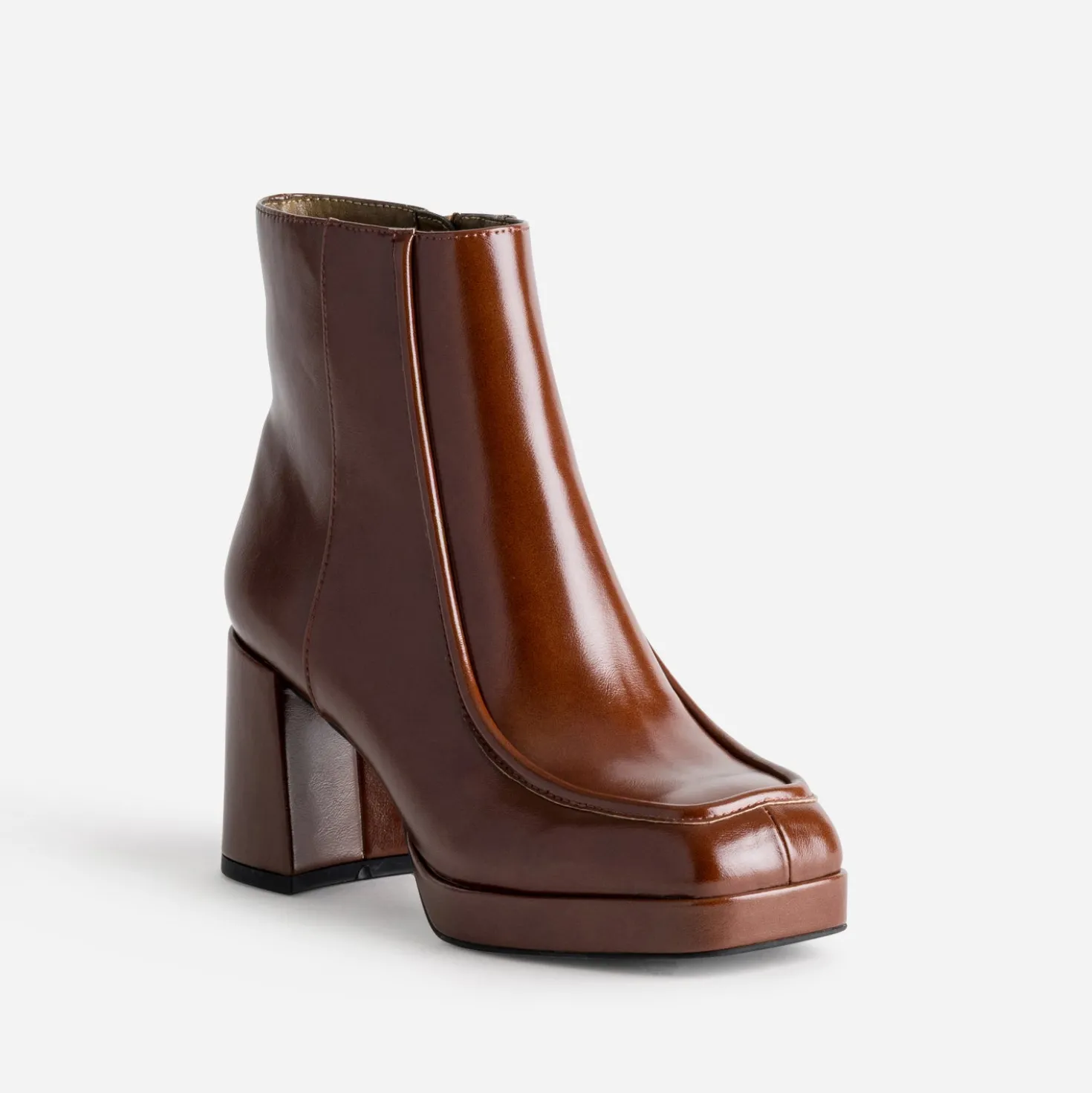 Boots à talon cognac bout carré