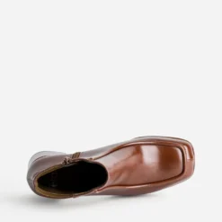 Boots à talon cognac bout carré