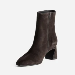 Boots talon en cuir velours chocolat