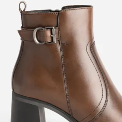 Boots à talon marron cuir