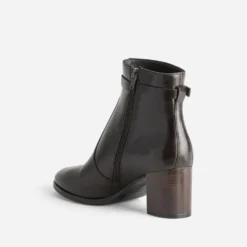Boots à talon marron cuir bride cloutée