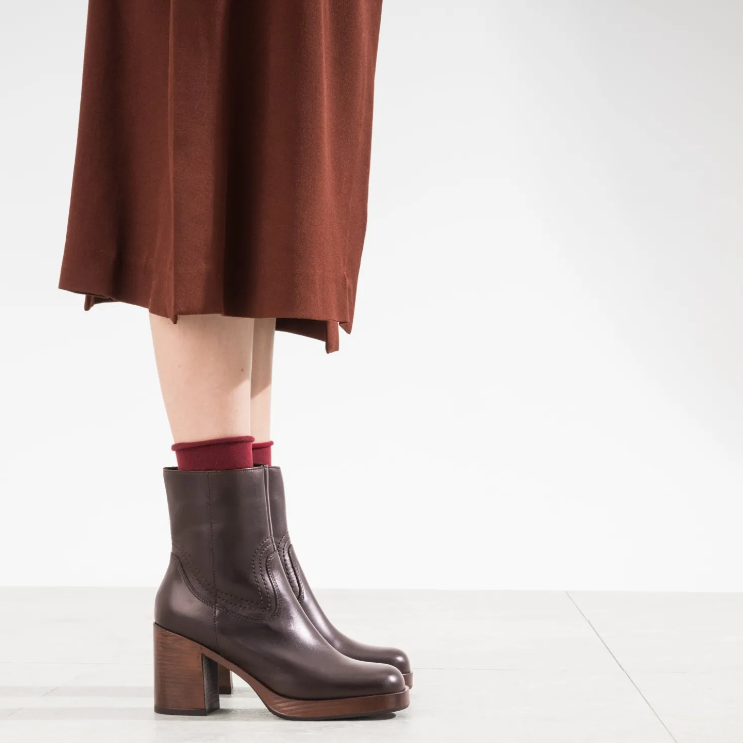 Boots à talon marron en cuir