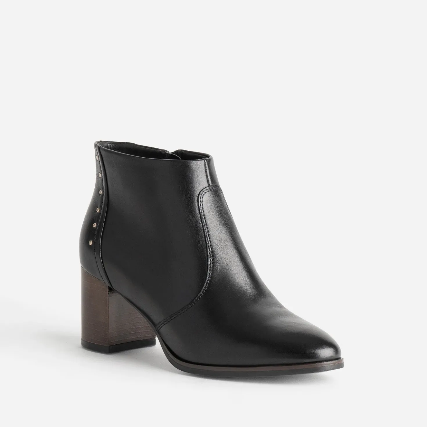 Boots à talon noir cuir détails clous