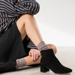Boots à talon noir cuir velours