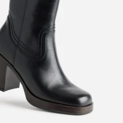 Boots à talon noir en cuir