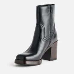 Boots à talon noir en cuir