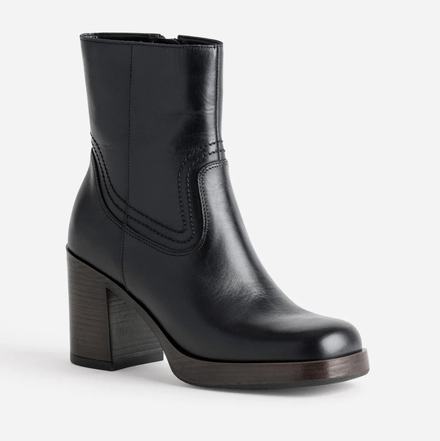 Boots à talon noir en cuir