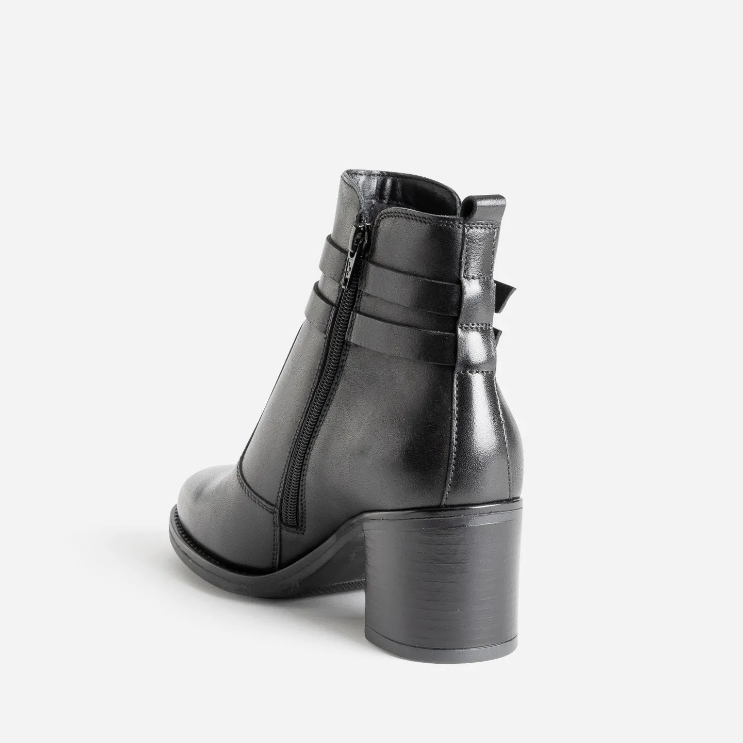 Boots à talon noir en cuir avec double bride