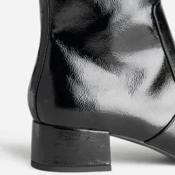 Boots à talon noir verni