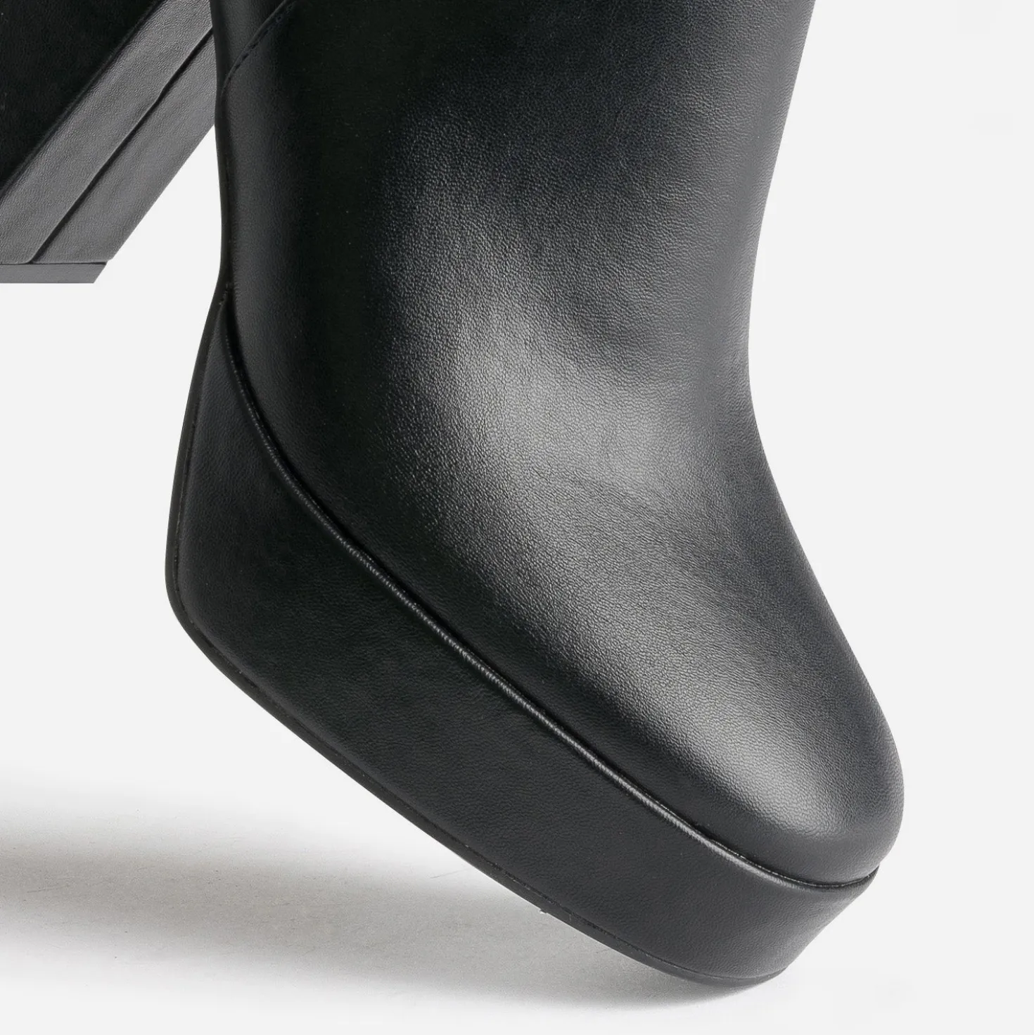 Boots TEXTO noir éco-conçu à talon carré
