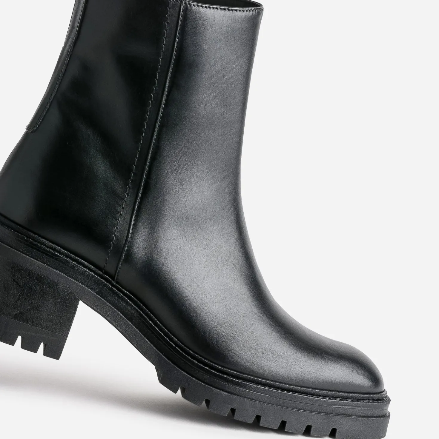 Boots TEXTO noir en cuir semelle crantée
