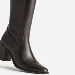 Botte marron cuir