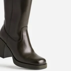 Botte marron cuir mollet large