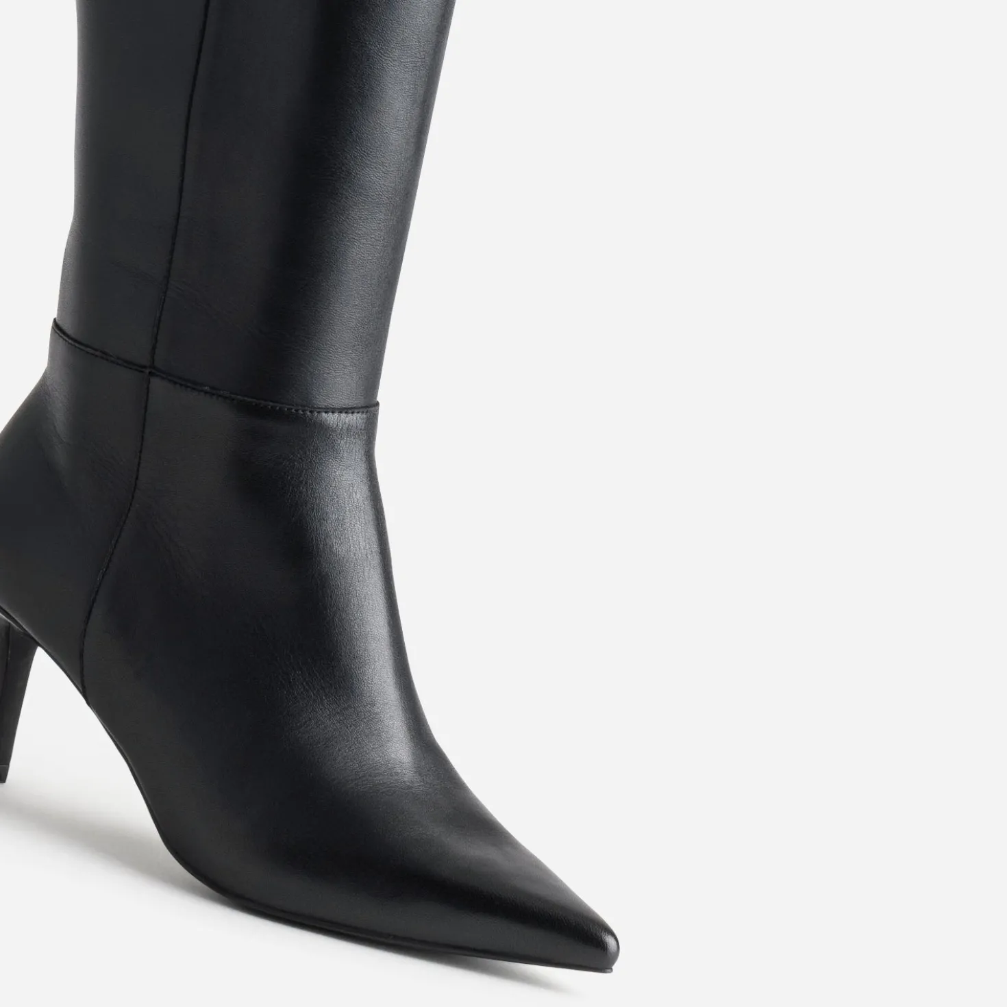 Botte noir cuir talon fin